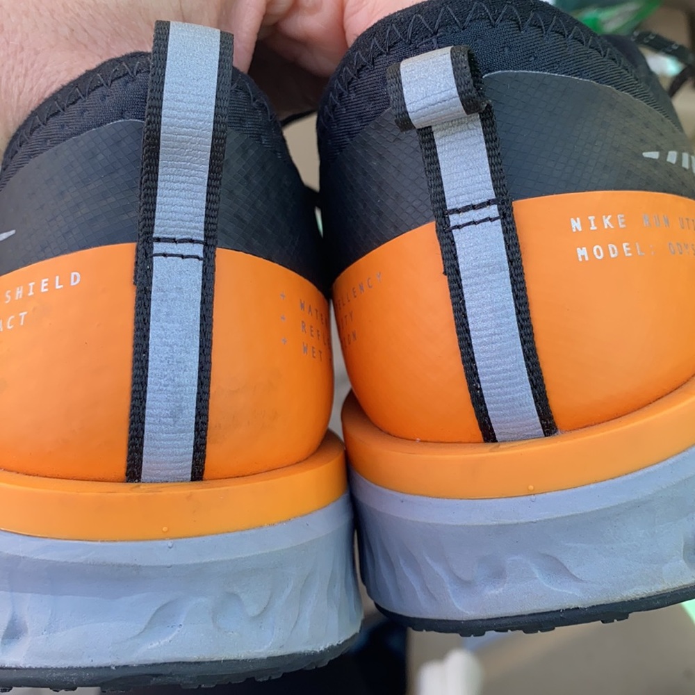 Women's Nike Odyssey React Shield 2 10.5 View 4